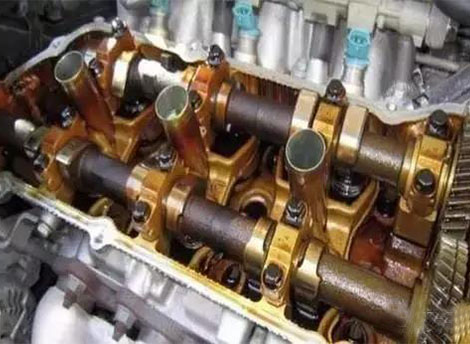 發(fā)動(dòng)機(jī)機(jī)油使用 發(fā)動(dòng)機(jī)機(jī)油使用