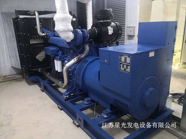 柴油發(fā)電機組 柴油發(fā)電機組